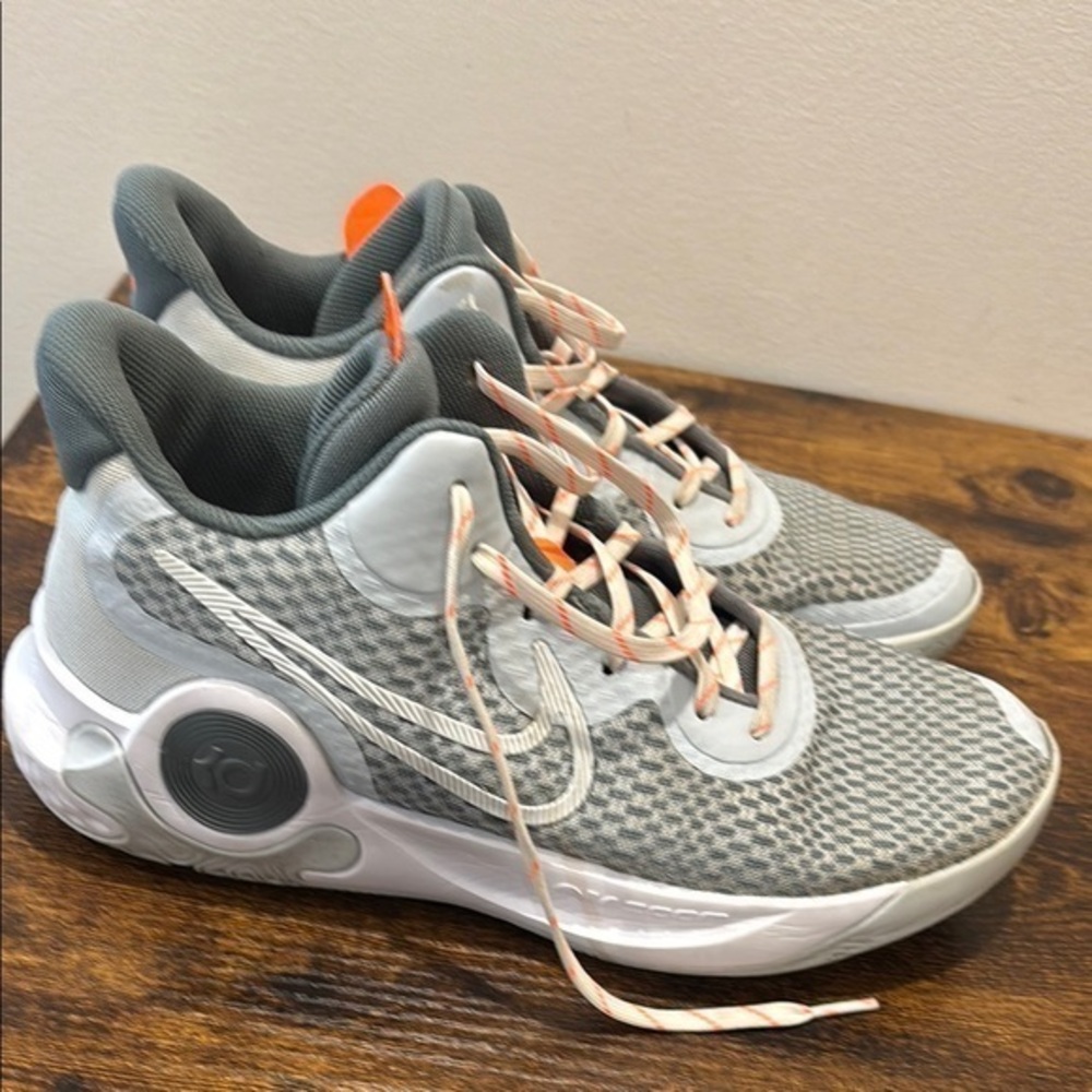 Nike Kd Trey 5 Ix Pure Platinum Gray And White Sneakers Size 8.5 Men Flawed
